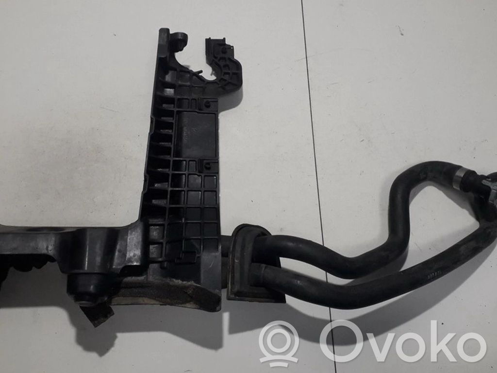 Volvo V70 Tubo flessibile del liquido di raffreddamento del motore