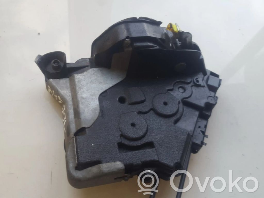 Toyota Yaris Serratura portiera anteriore