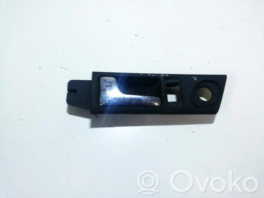 Audi 100 S4 C4 Manecilla interna puerta delantera 