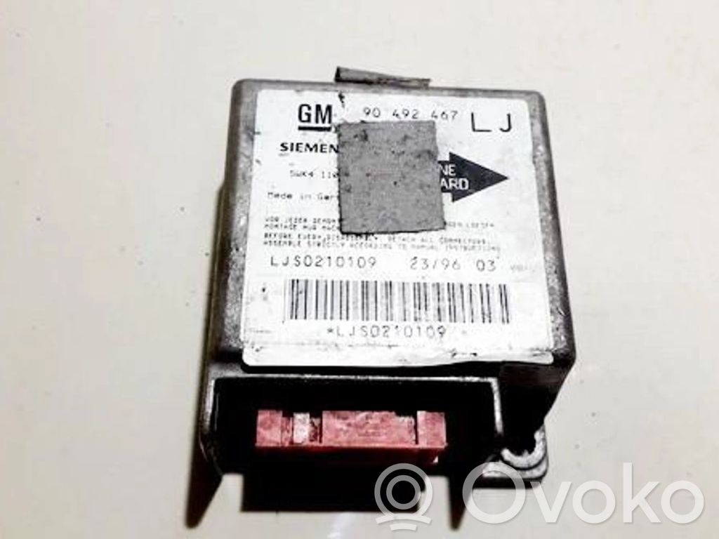 Turvatyynyn ohjainlaite/moduuli   90492467,90492467,90492467