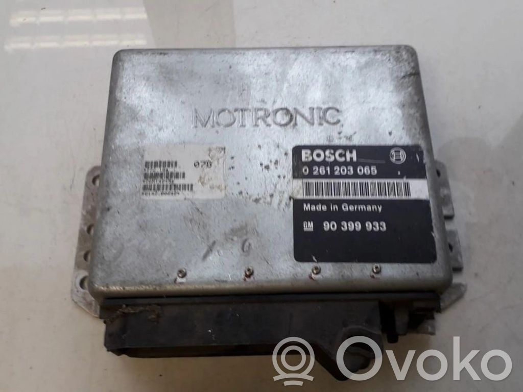 Opel Vectra A Engine control unit/module 