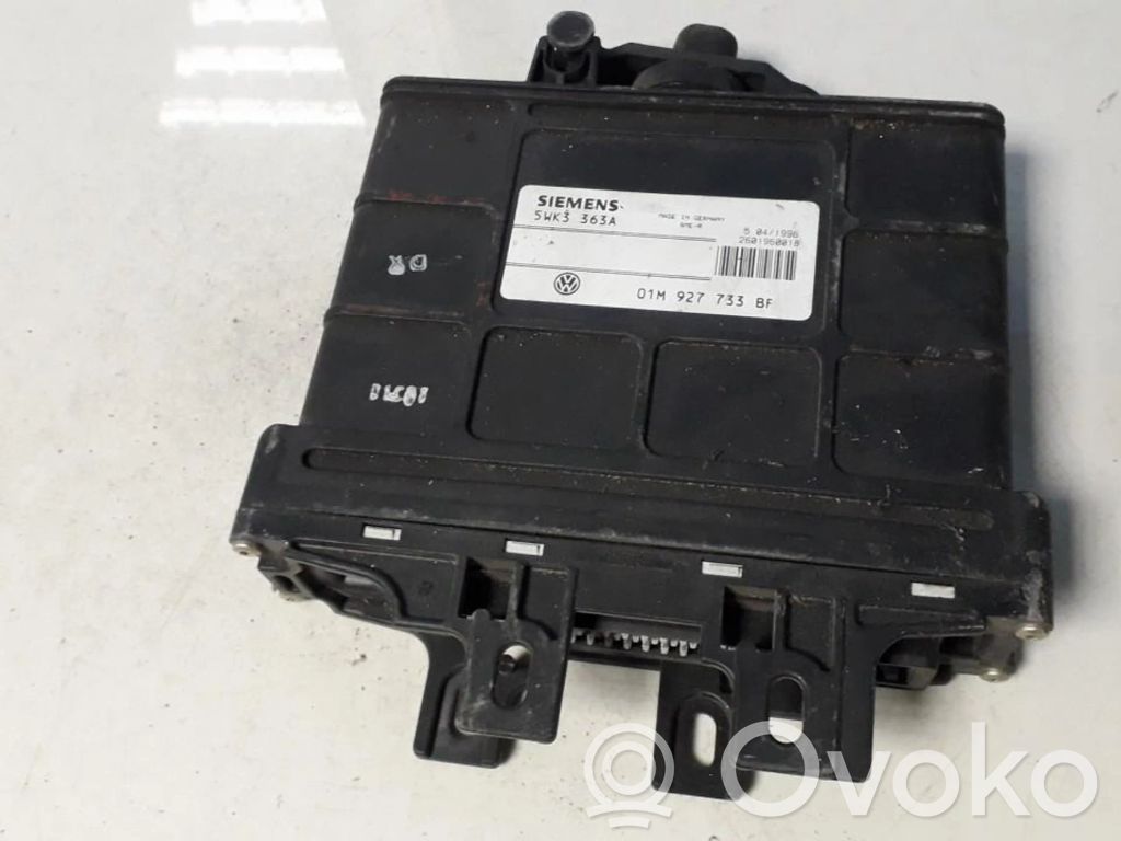 Volkswagen PASSAT B4 Sterownik / Moduł ECU