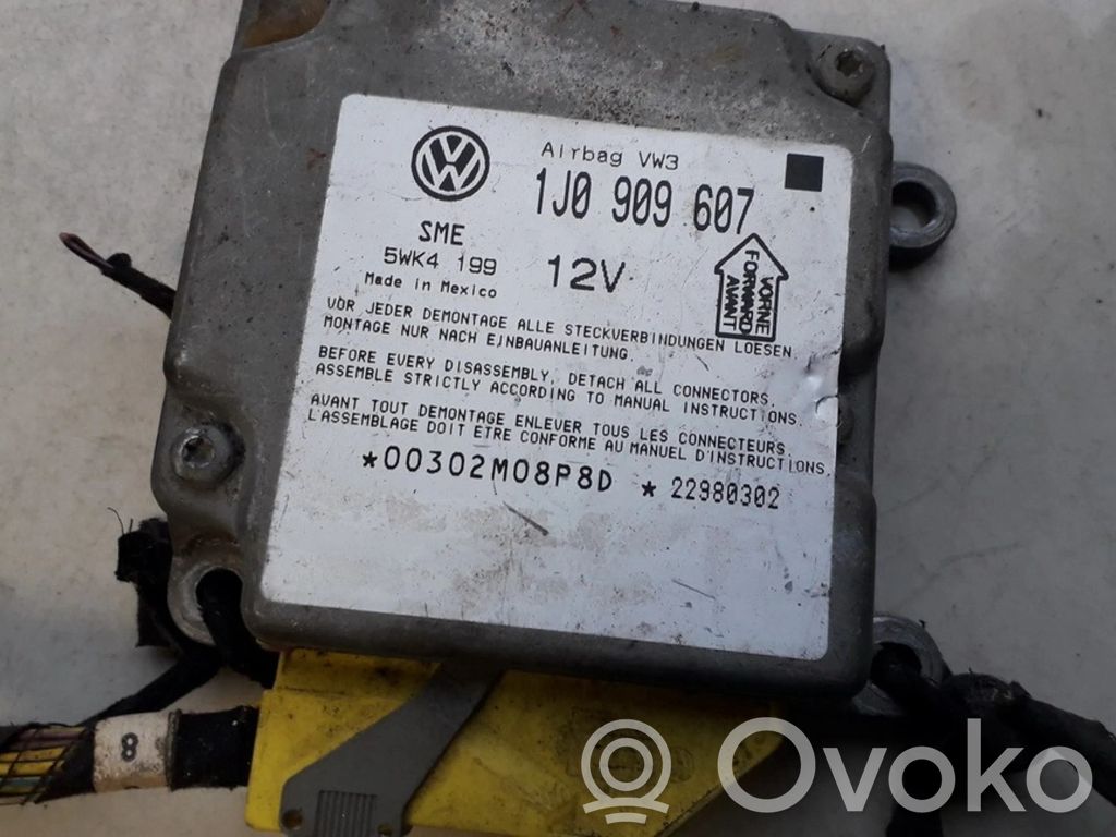 Volkswagen PASSAT B5 Centralina/modulo airbag 