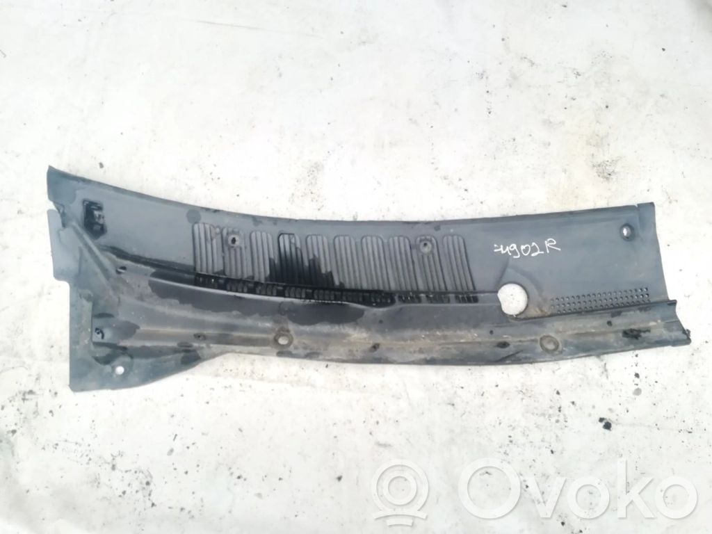 Nissan Almera Tino Podszybie przednie 