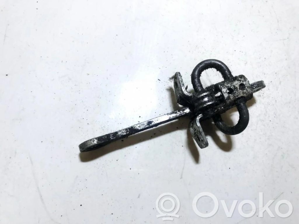 Opel Vectra B Etuoven pidätin 
