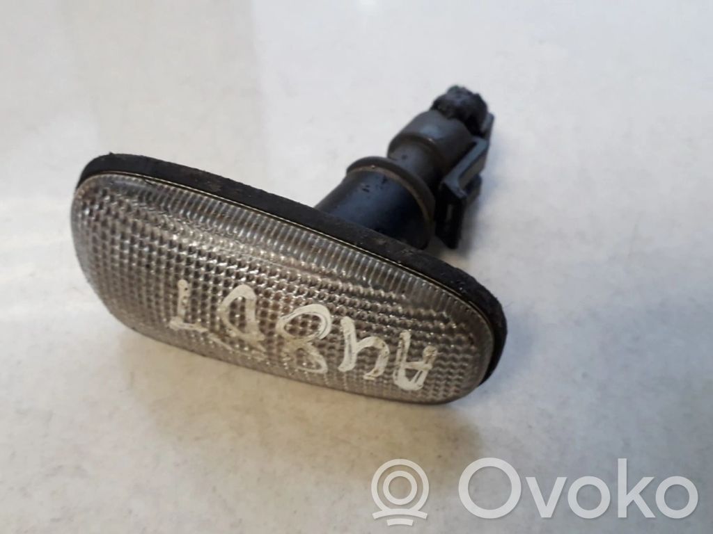 Opel Astra G Semnalizator bară față 
