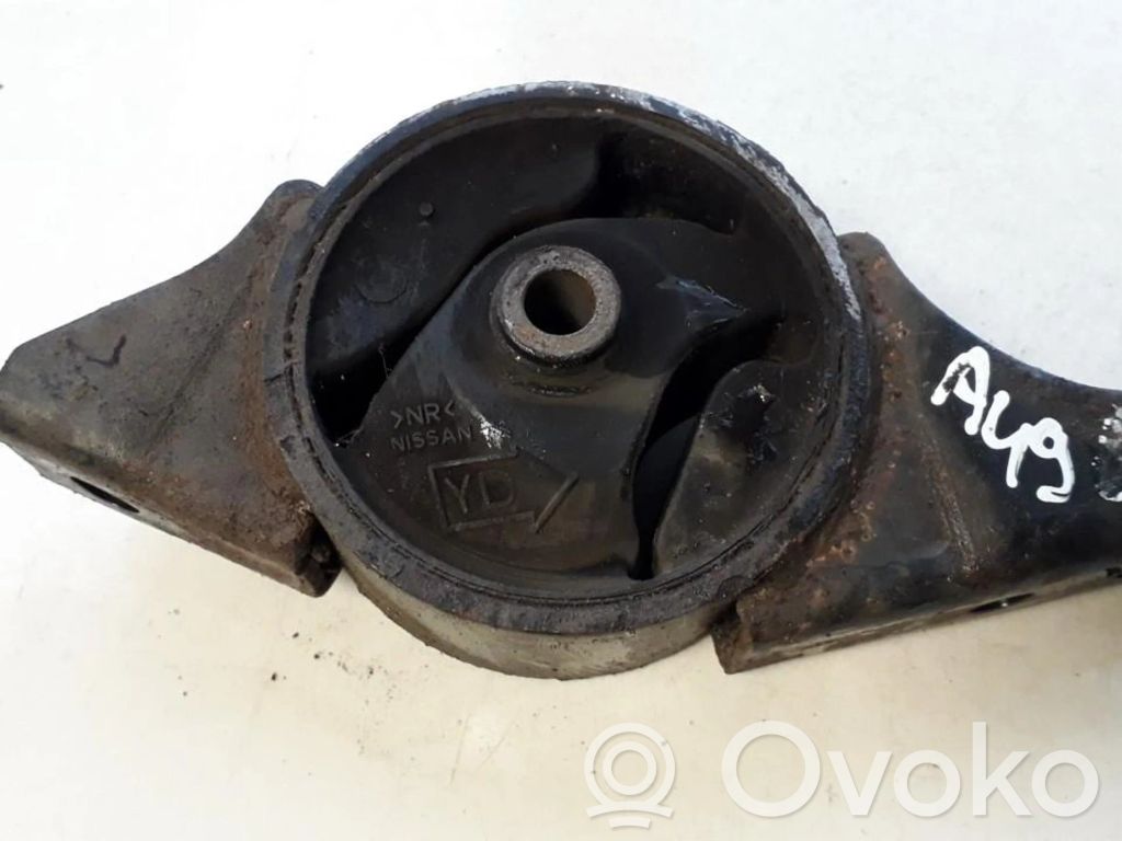 Nissan Almera Tino Moottorin kiinnikekorvake 