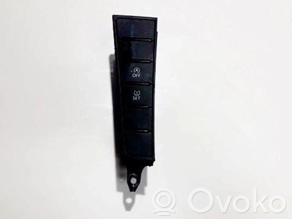 Volkswagen PASSAT B7 Alte comutatoare/butoane 