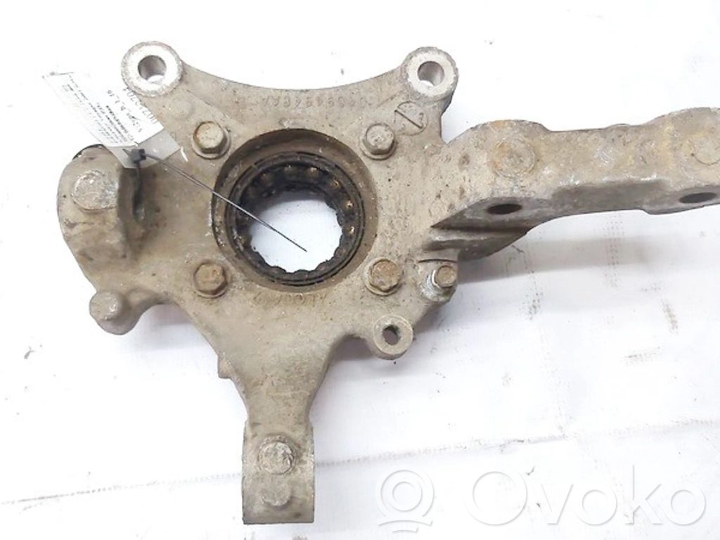 Cubo de rueda delantera   04694948AA,04694948AA