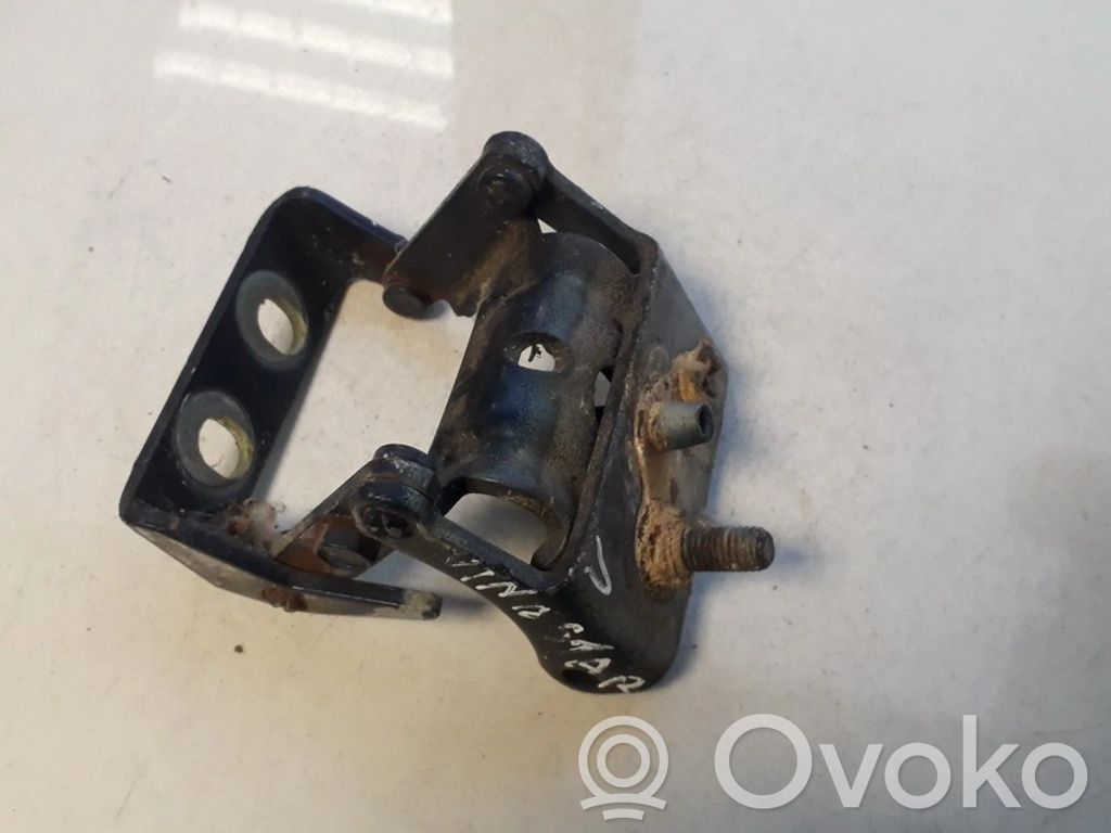Tailgate/trunk/boot hinge