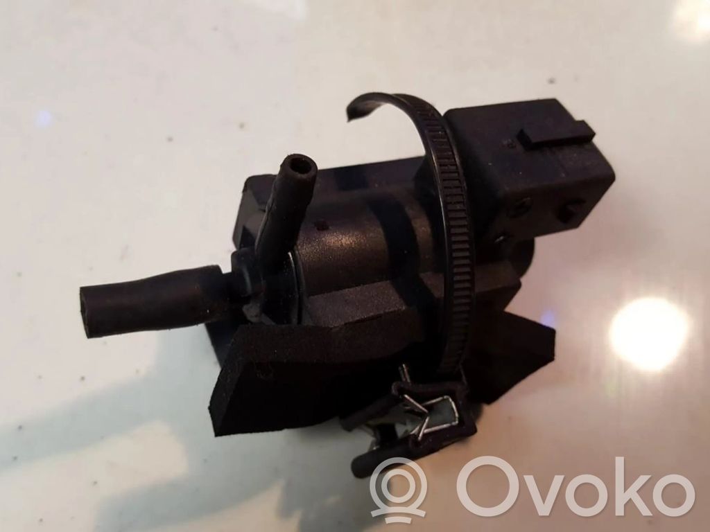 Solenoīda vārsts   72234100,72234100,72234100,72234100