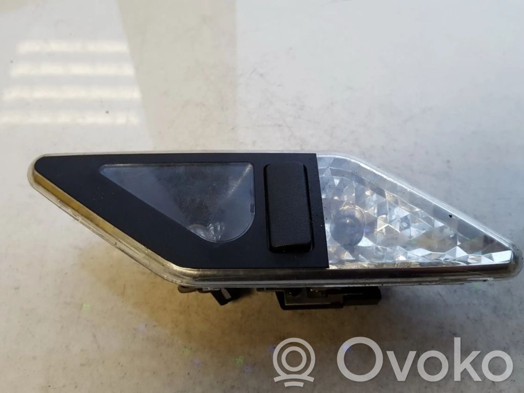 BMW 3 E46 Luz del asiento trasero 
