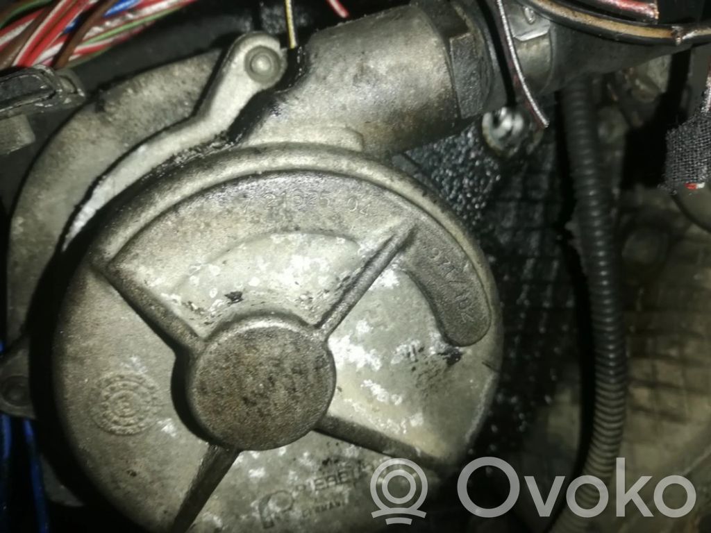BMW 5 E39 Vacuum pump 
