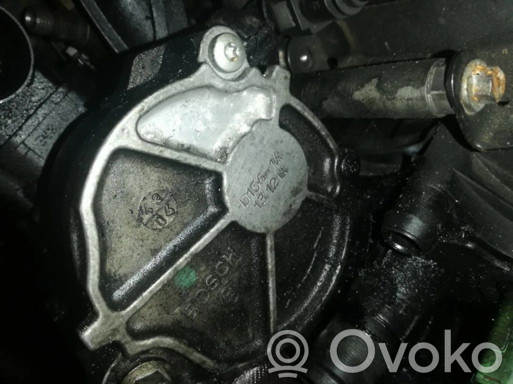 Ford Focus Vacuum pump 