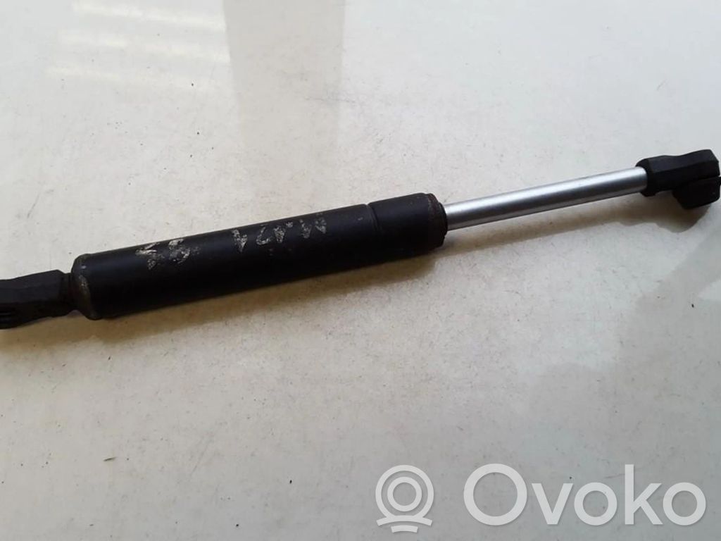 Mazda 121 Tailgate/trunk strut/damper 