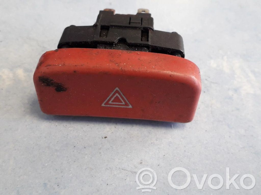 Botón interruptor de luz de peligro   A223,A223