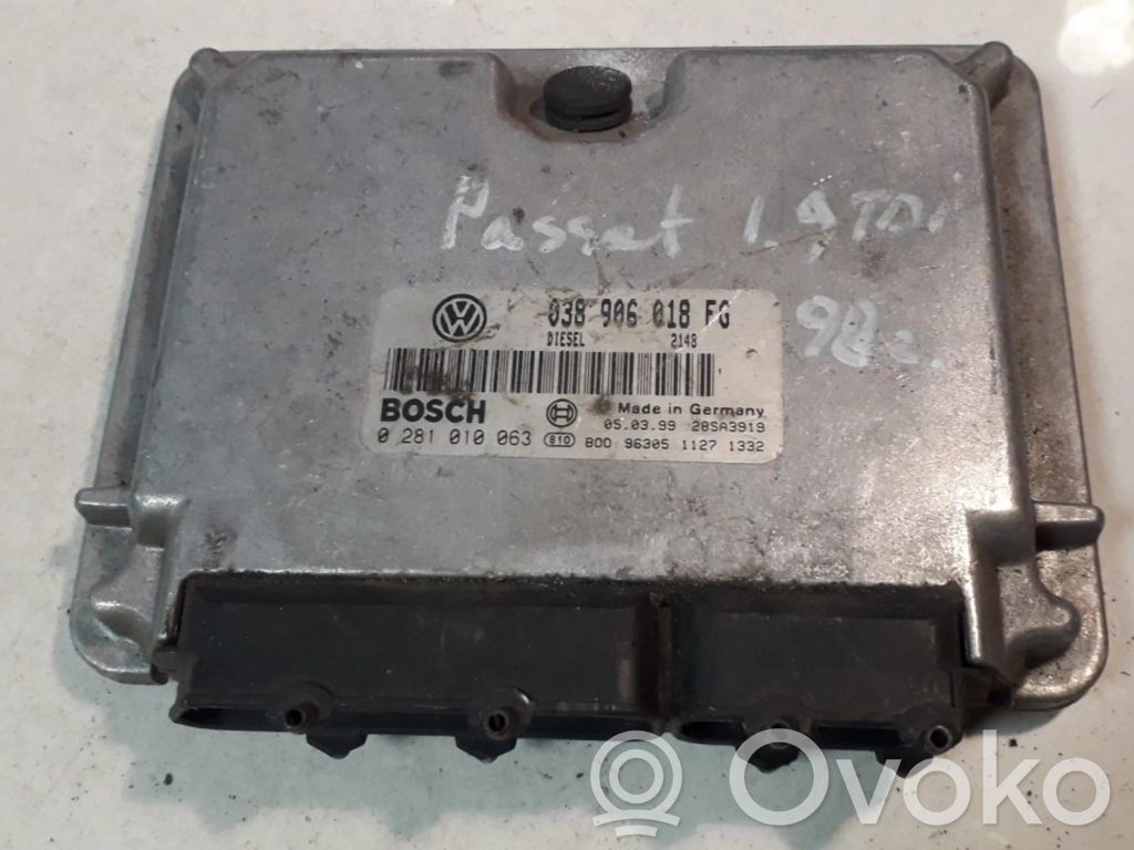 Volkswagen PASSAT B5 Unitate/modul de control motor 