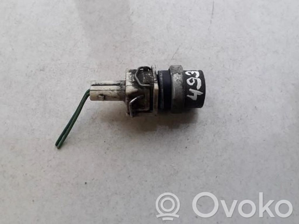 Volkswagen Golf III Sensore temperatura del liquido di raffreddamento 
