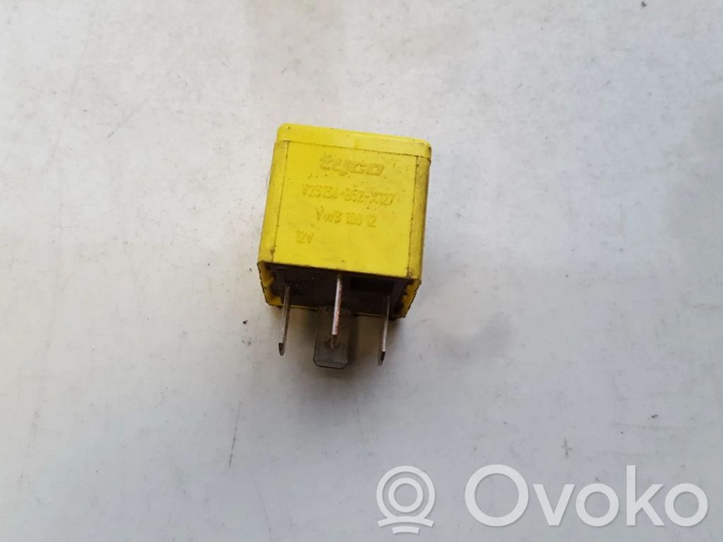 Sonstige Relais   YWB10012,V23134B52X127,V23134B52X127,V23134B52X127,YWB10012