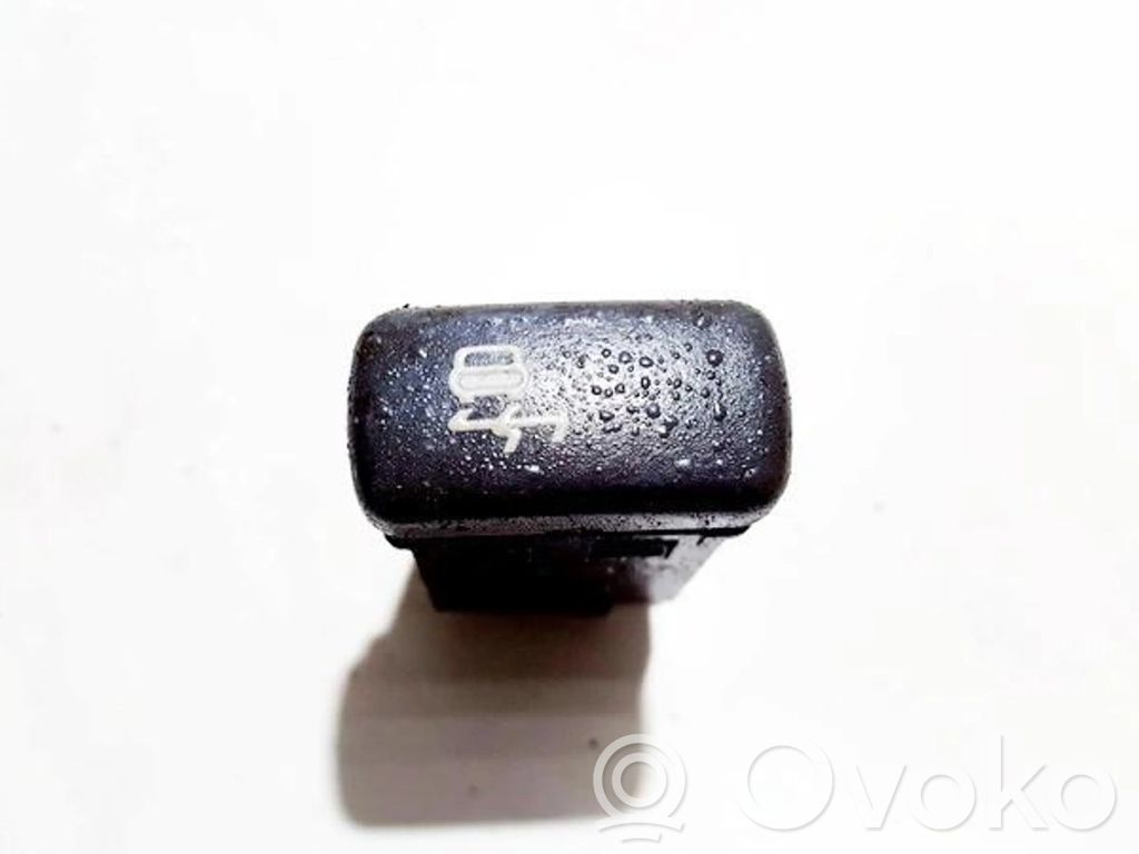 Volvo S40, V40 Interruptor de control de tracción (ASR)
