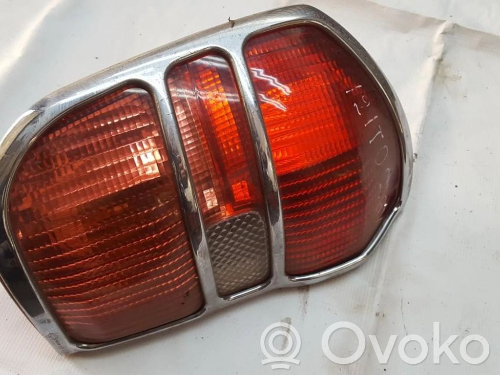 Toyota RAV 4 (XA20) Luci posteriori 