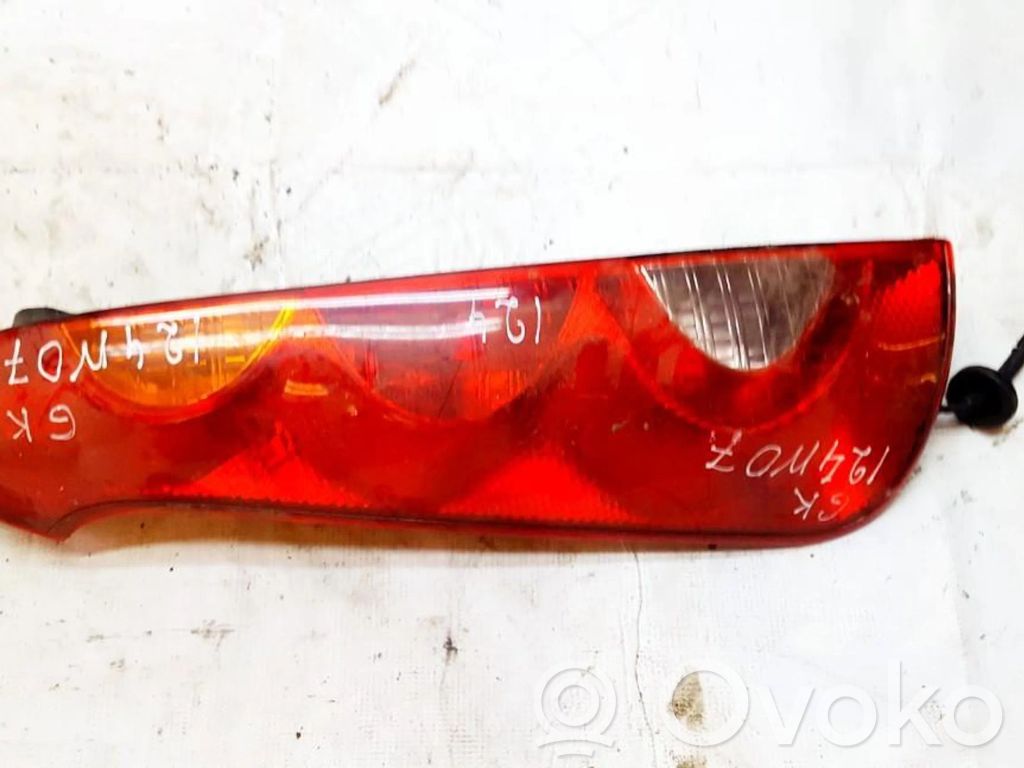 Nissan Note (E11) Feux arrière / postérieurs
