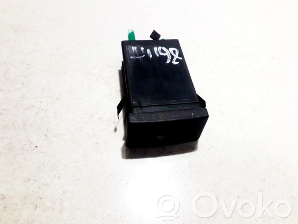 Interrupteur de siège chauffant   8D0963563,8D0963563