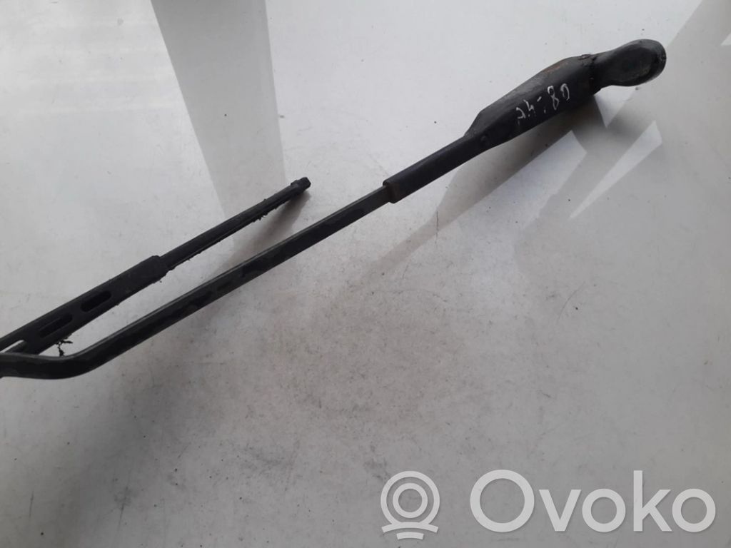 Renault Clio I Front wiper blade arm 
