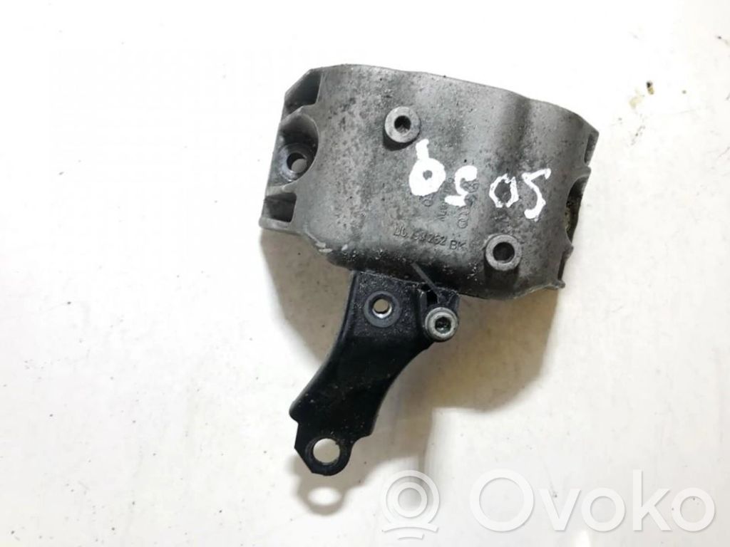 Volkswagen Golf IV Suport tampon motor 