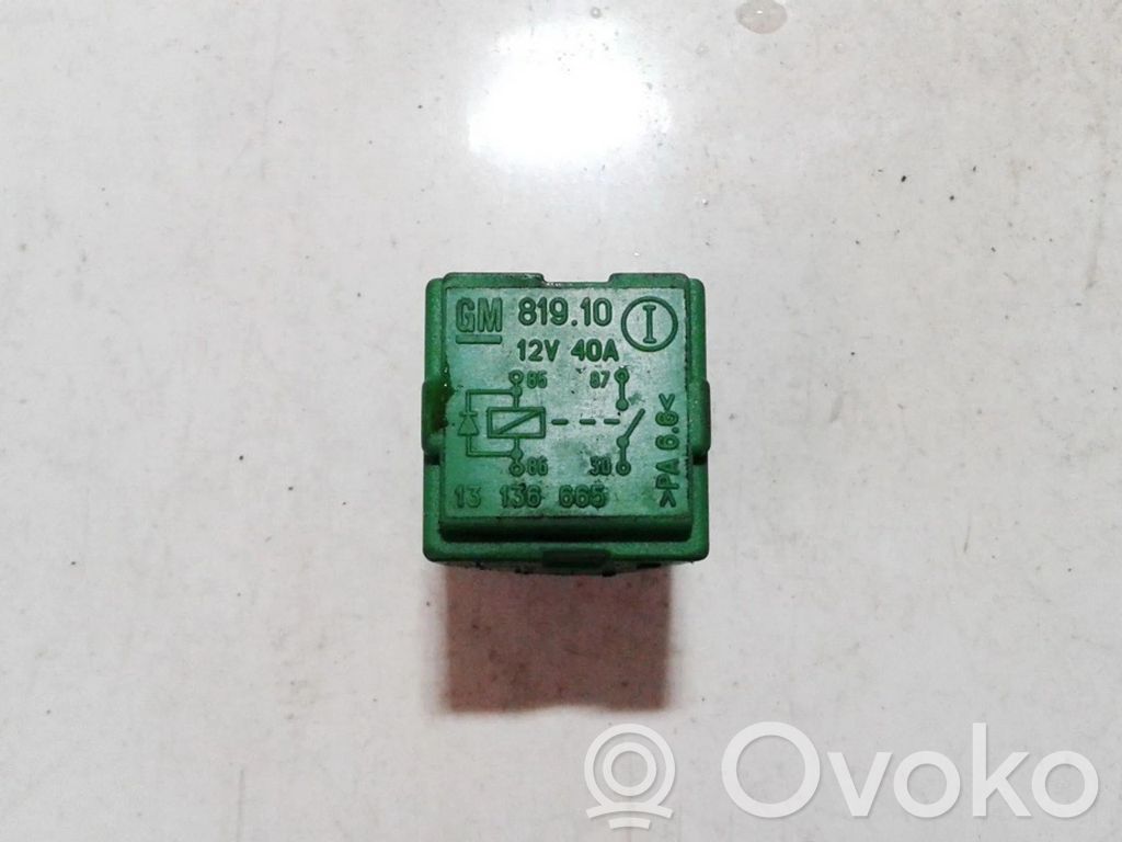 Otros relés   13136665,13136665
