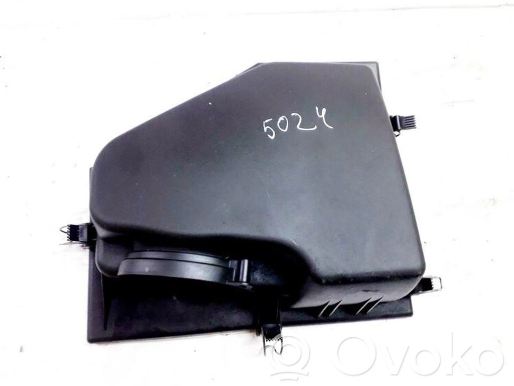 BMW 5 E60 E61 Ilmansuodattimen kotelo 