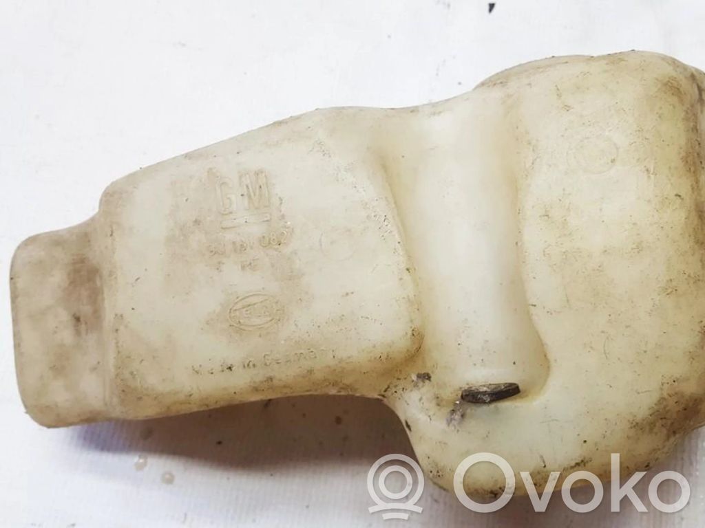 Opel Kadett E Wischwasserbehälter 