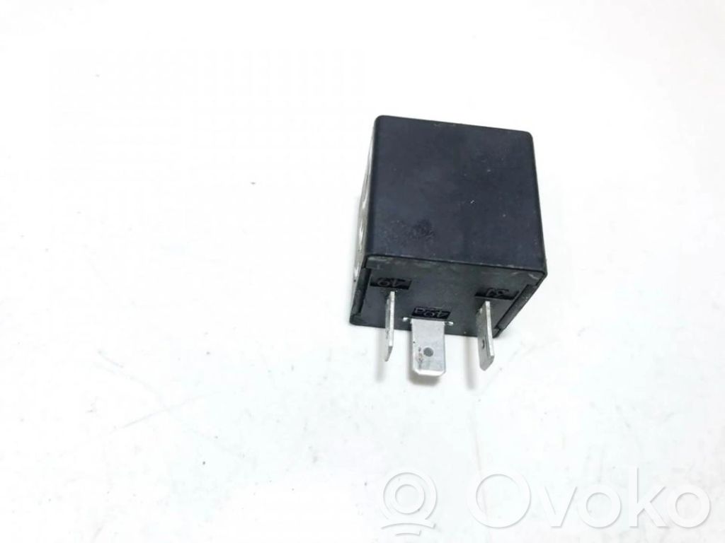 Volkswagen Polo III 6N 6N2 6NF Otros relés 