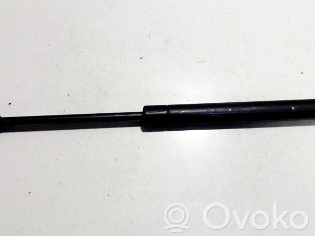 BMW 5 E60 E61 Siłownik maski przedniej 