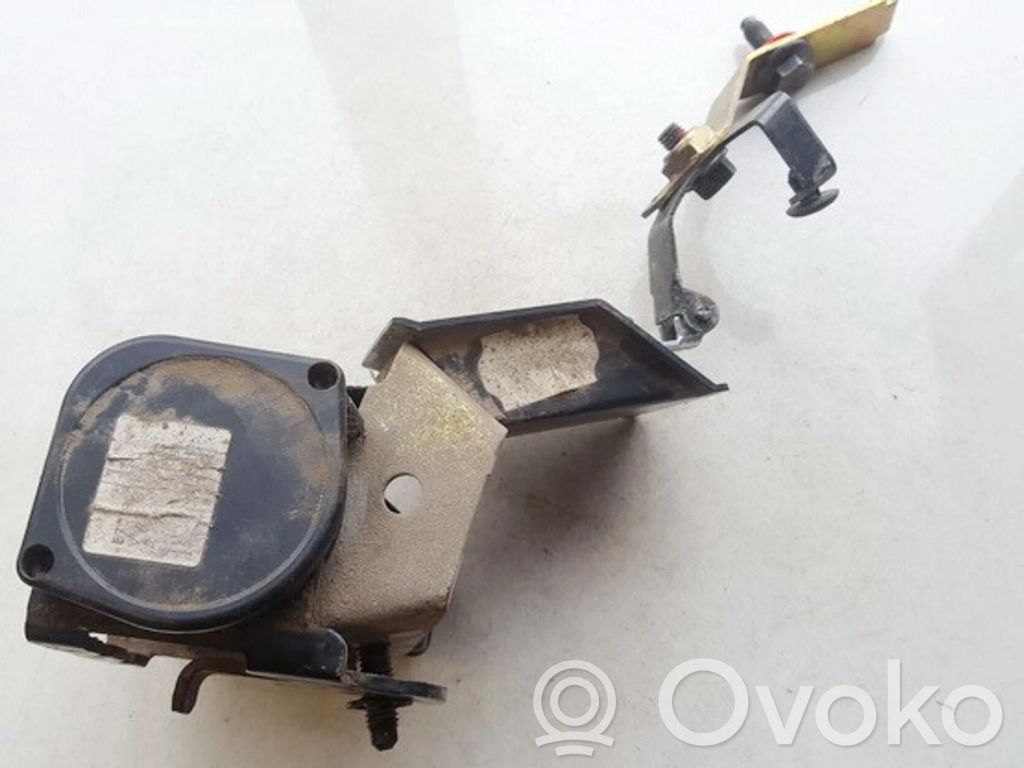Volvo S40, V40 Cinturón trasero 
