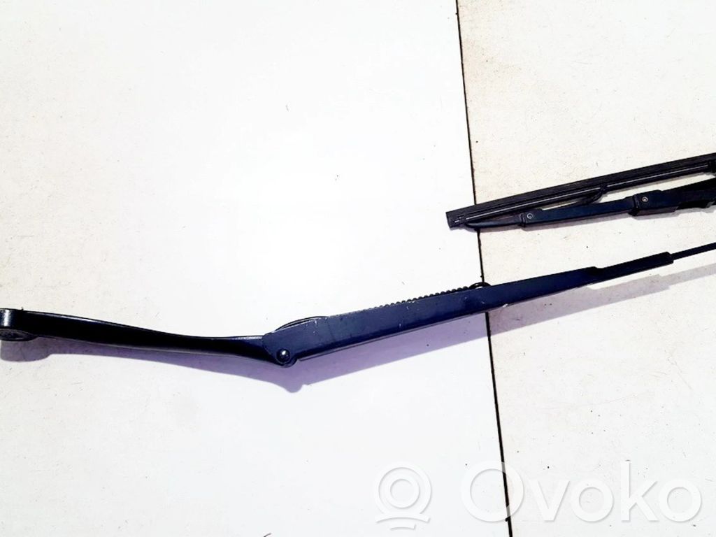 Peugeot 307 Braccio della spazzola tergicristallo anteriore