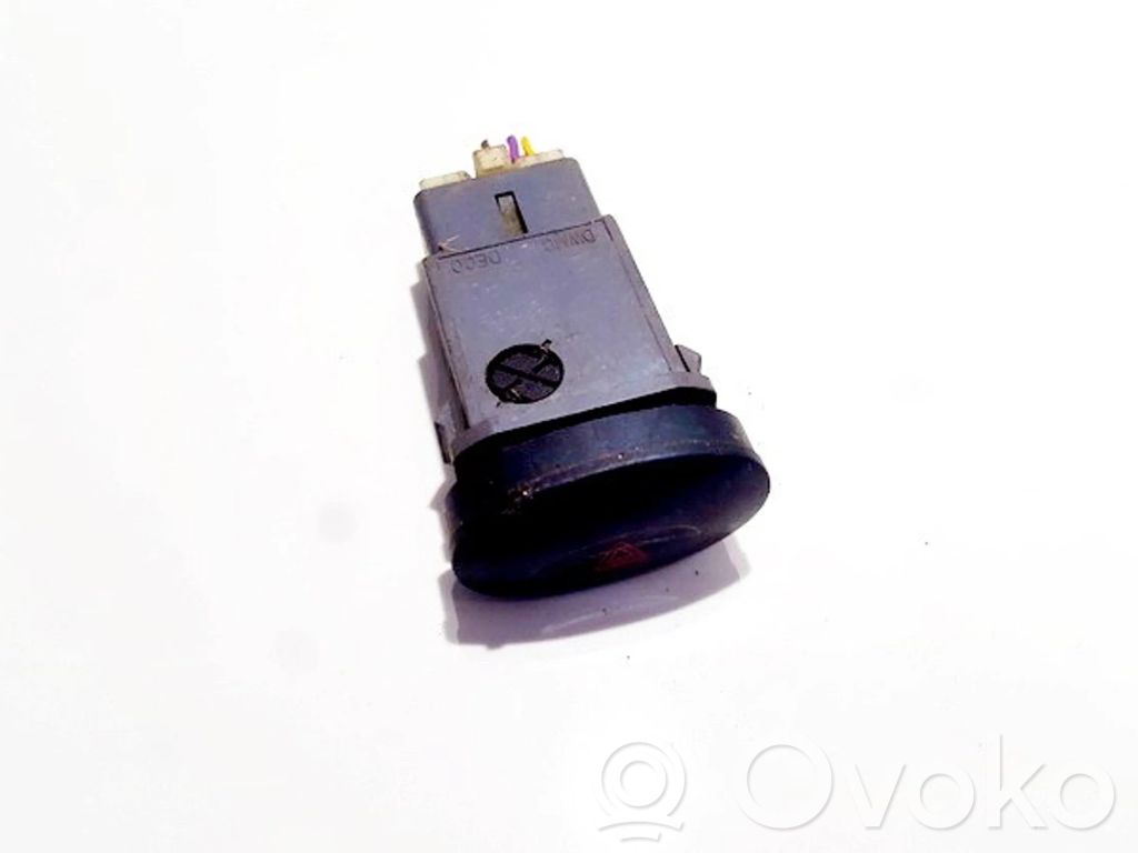 Botón interruptor de luz de peligro