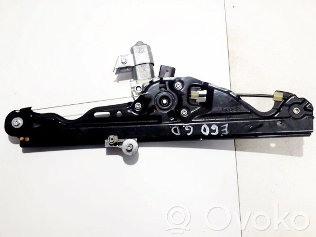 BMW 5 E60 E61 Regulador con motor de la ventanilla de la puerta corredera 