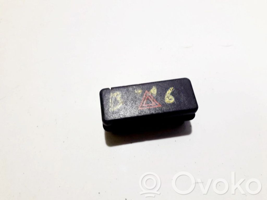 Hazard light switch   613113907511,SAEJ910,613113907511,SAEJ910