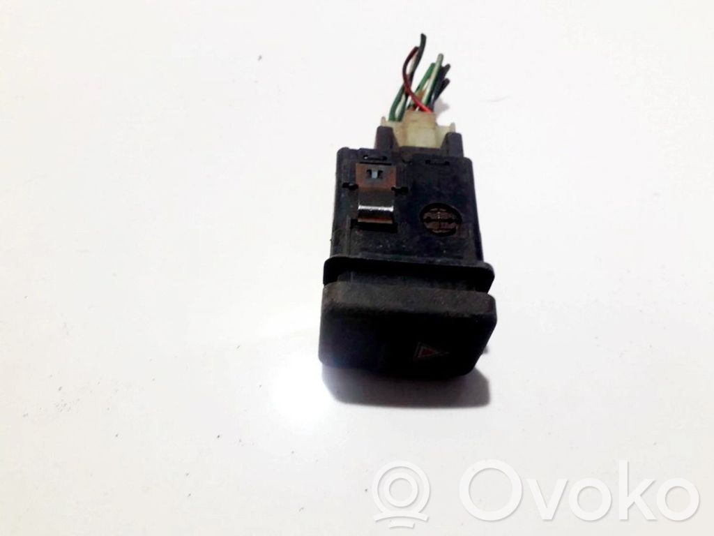 Botón interruptor de luz de peligro   01638,01638