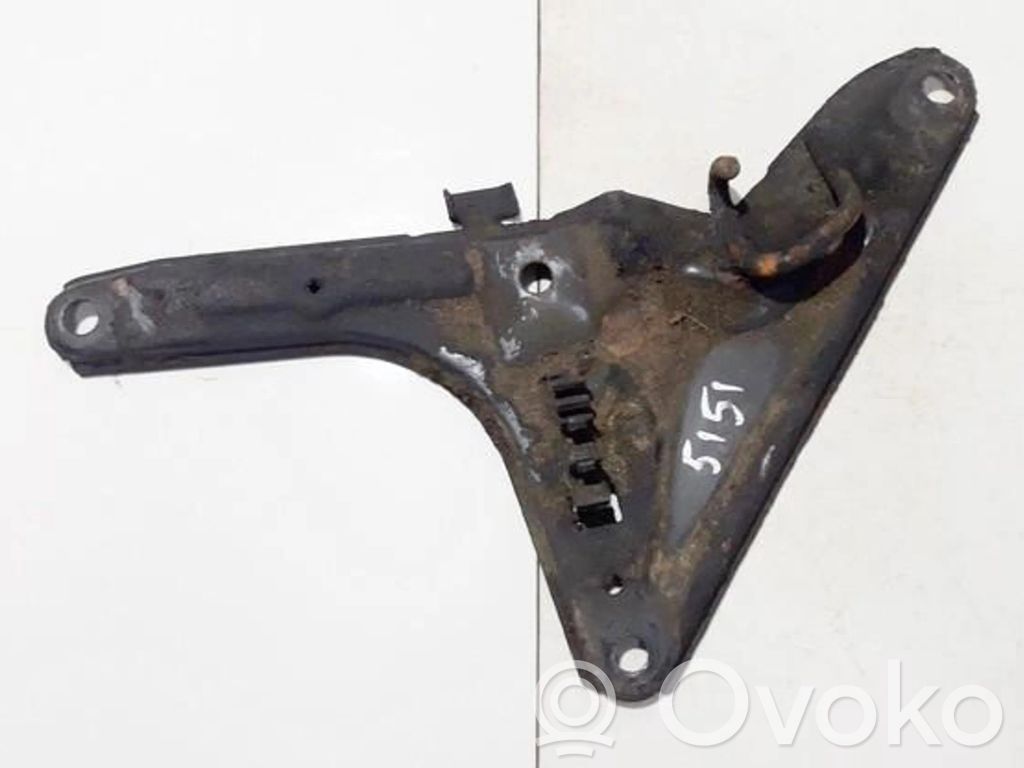 Engine mounting bracket   50617,50617