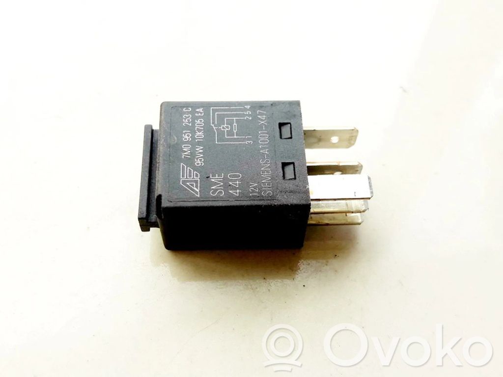 Muu rele   7M0951253C,95VW10K705EA,7M0951253C,95VW10K705EA