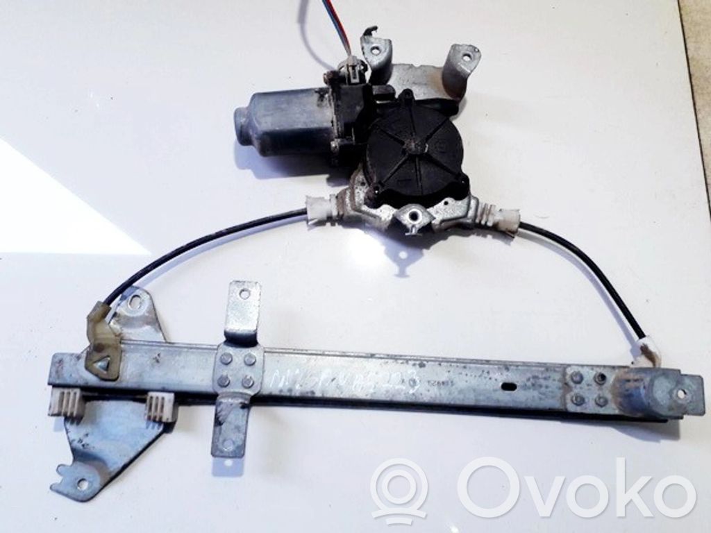 Nissan Almera Tino Macara ușă glisantă cu motor 