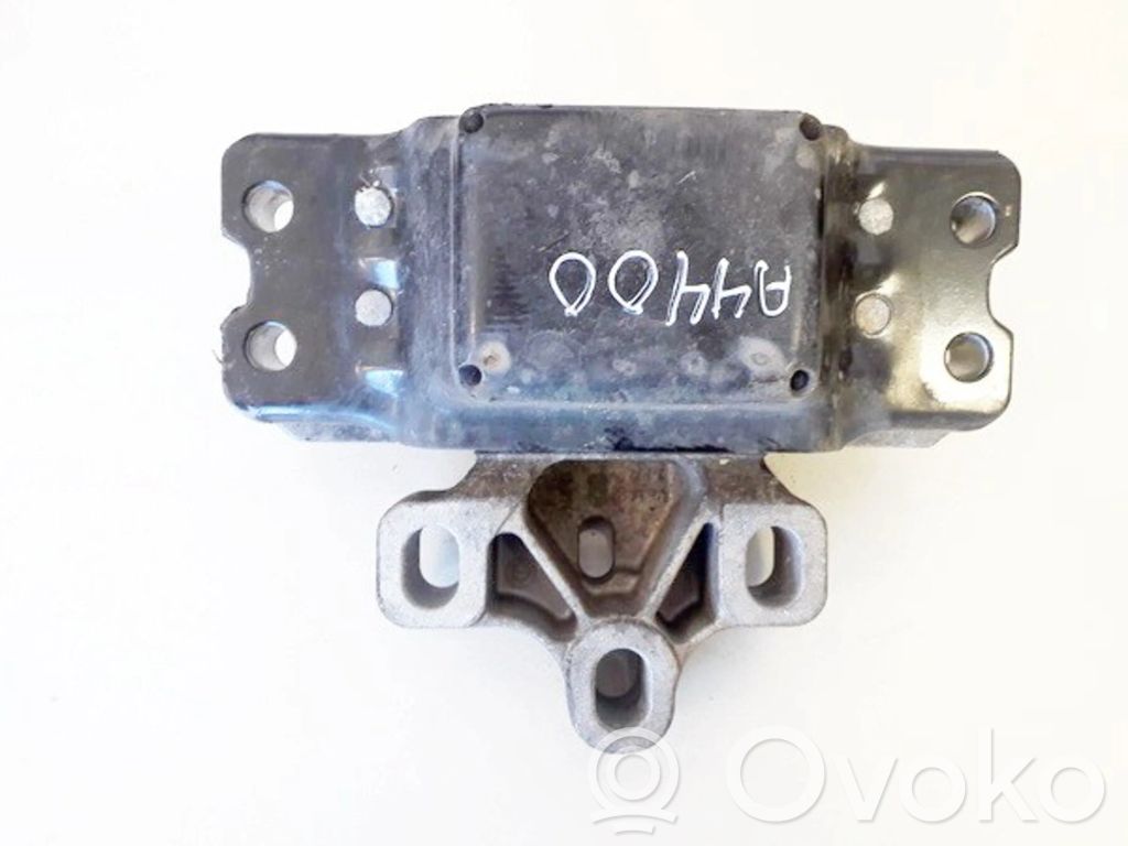 Audi A3 S3 8P Engine mount bracket 