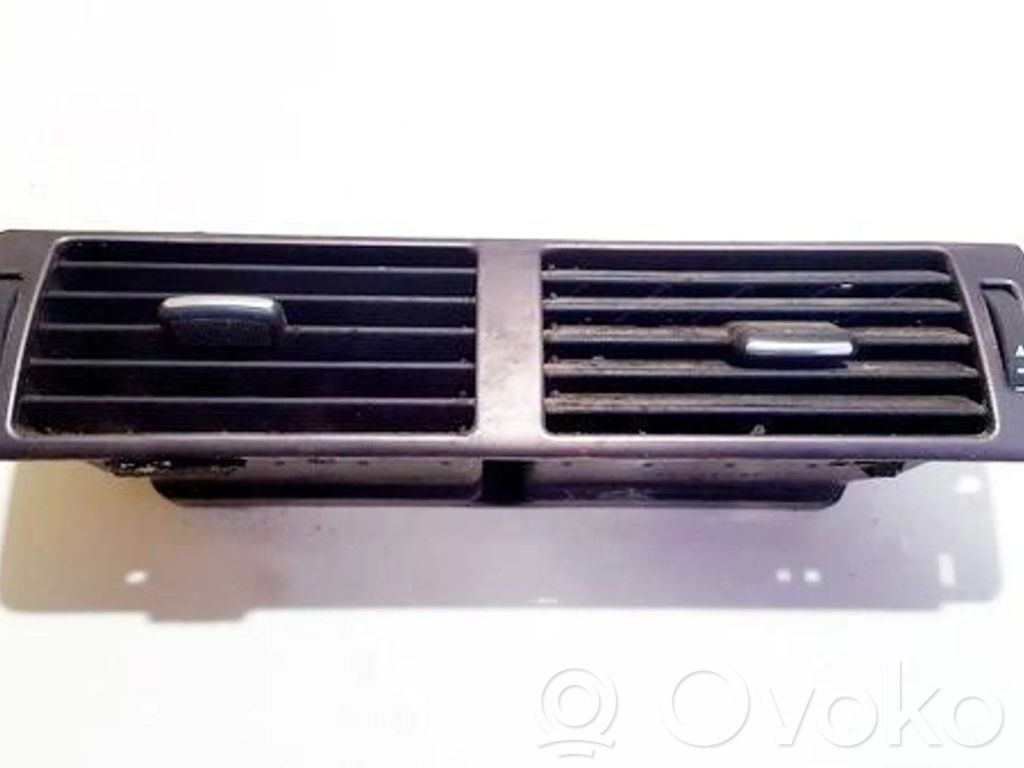 Grille d'aération centrale   4B1820951,4B1820951