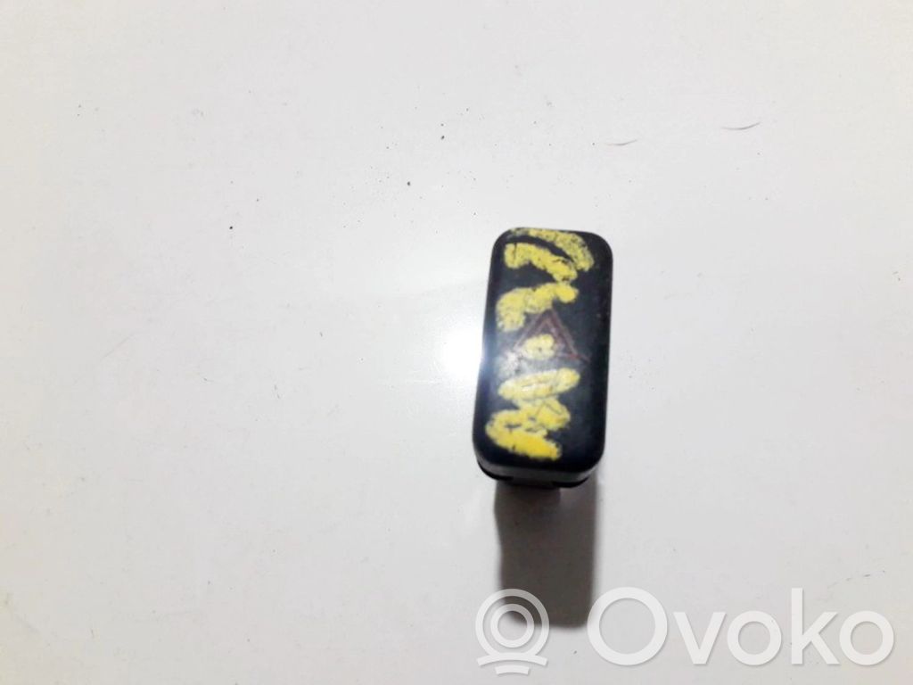Botón interruptor de luz de peligro   153132,153132