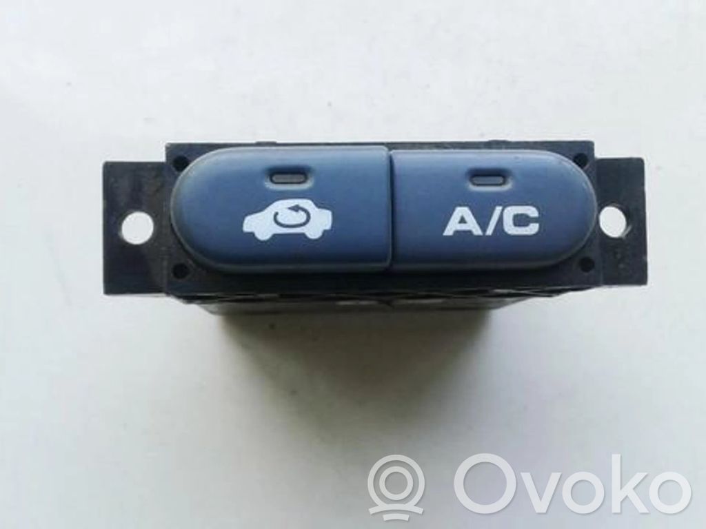 Interruptor del aire acondicionado (A/C)   3418K,3418K
