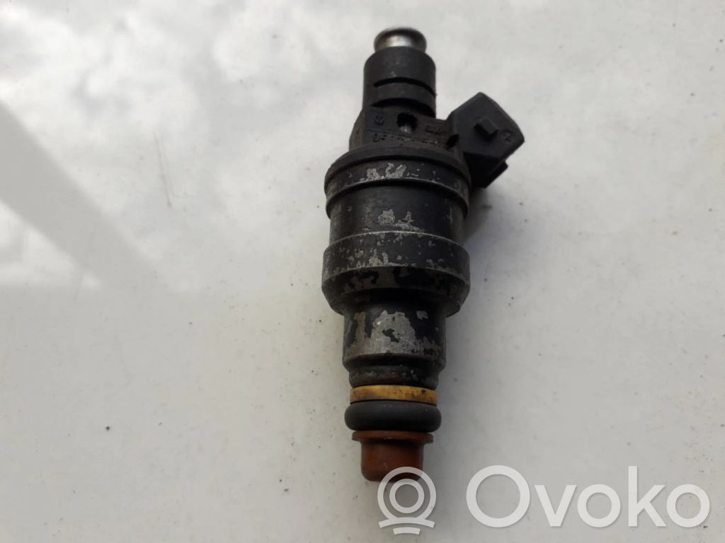 Volkswagen PASSAT B5 Iniettore