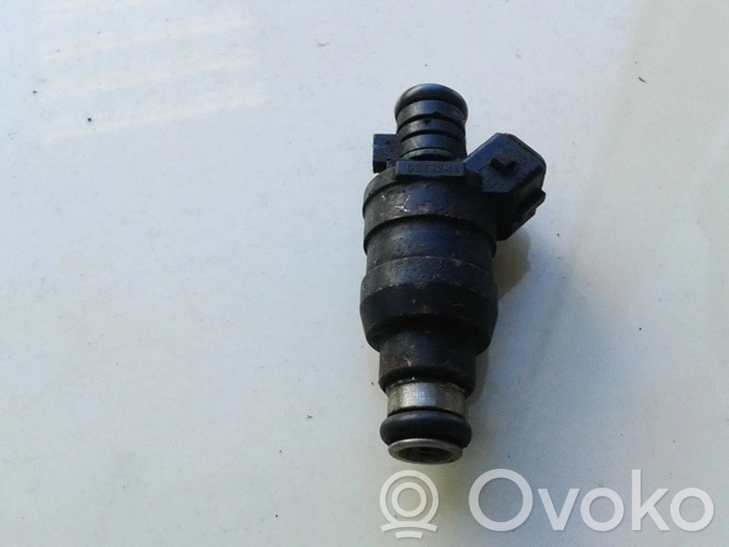 Peugeot 406 Inyector de combustible 