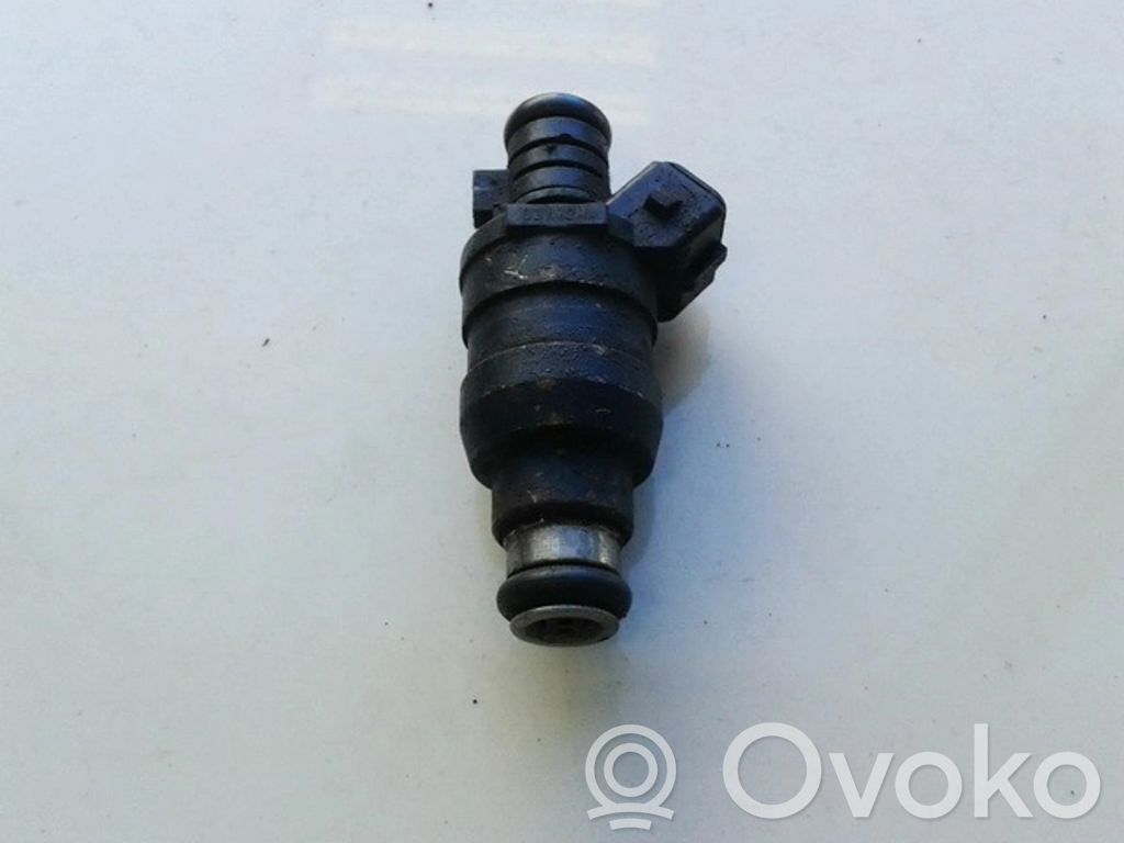 Peugeot 406 Inyector de combustible 
